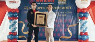 Good Taste Restaurant achieves ASEAN Records for fastest Expanding Wonton Egg Noodle Chain