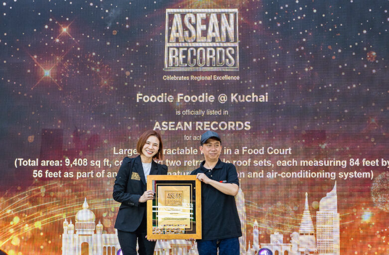 Foodie Foodie @ Kuchai Earns ASEAN Records Recognition for Largest Retractable Roof in a Food Court
