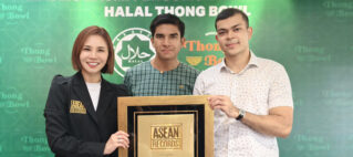 Thong Bowl Achieves ASEAN Records for Most Super Bowl-Sized Thai Beef Noodle Bowls Sold in One Year