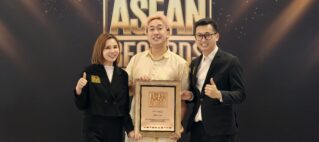 Social Media Influencer CCY (Chin ChianYao) Recognised by ASEAN REcords for Most Multiracial Participation in a Rangoli Artwork Symbolising Cultural Unity