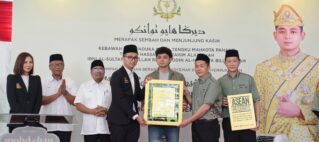 Mohd Chan Recognised by ASEAN Records as the First and Largest Muslim-Direct-Owned Chinese Restaurant Chain Established Since 2007