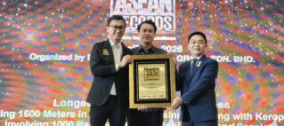 Borneo Referral Group Recognised by ASEAN Records for Achieving the Longest Muhibbah Yee Sang Toss (Measuring 1500 Meters in Length)